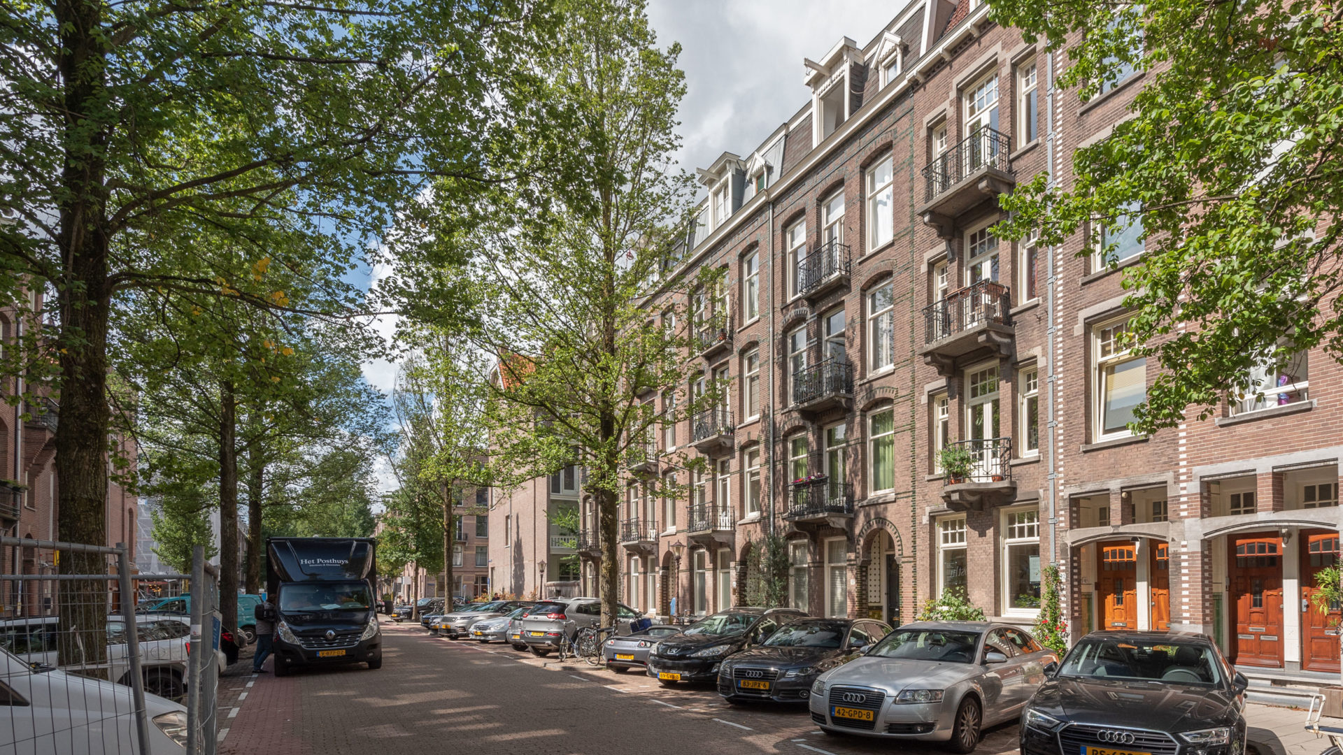 Gevel aan de Frans van Mierisstraat